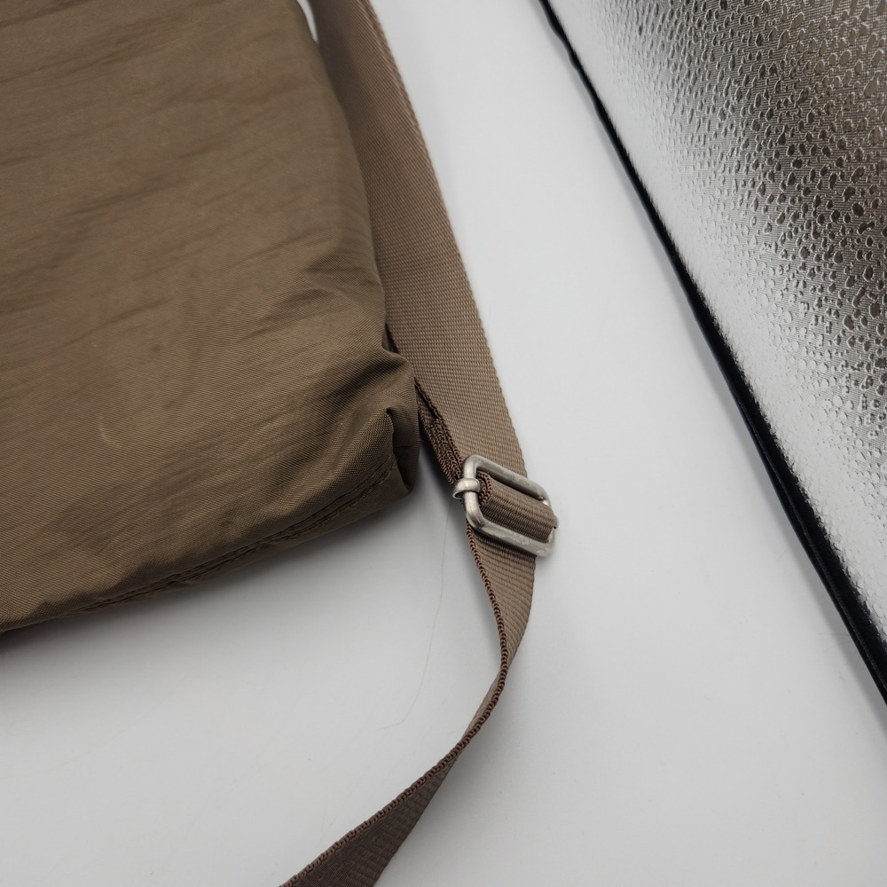 Baggallini Crossbody Shoulder Bag Brown Nylon Zippered Organizer Travel‎ Purse - Picture 4 of 13